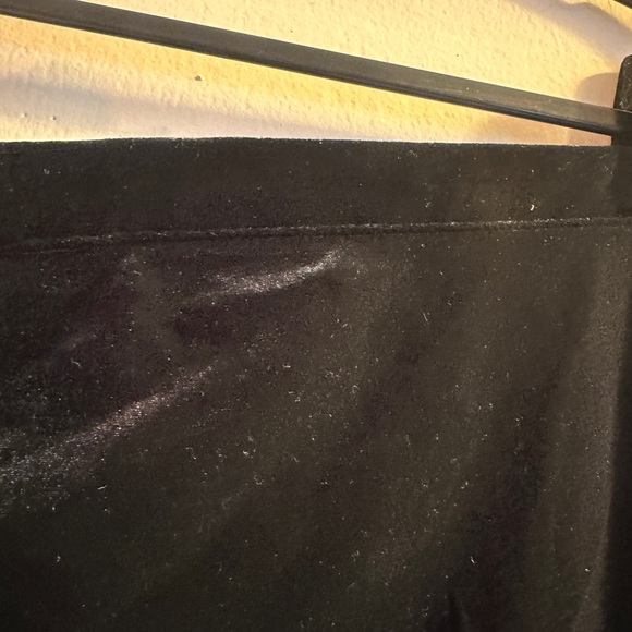 Jaclyn Smith Black Velvet Maxi Skirt - Picture 2 of 4